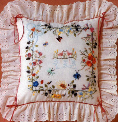 Brazilian Embroidery Design: JDR Advanced Pillow