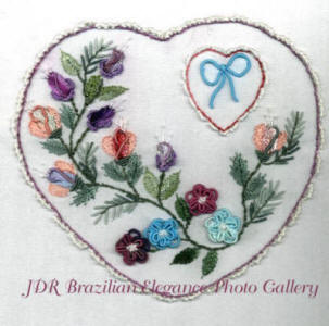 JDR6102 Heart 4 Roses